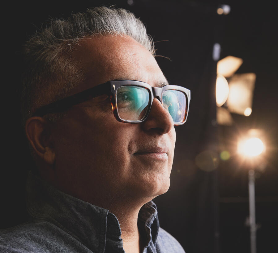 Tarique Qayumi, director